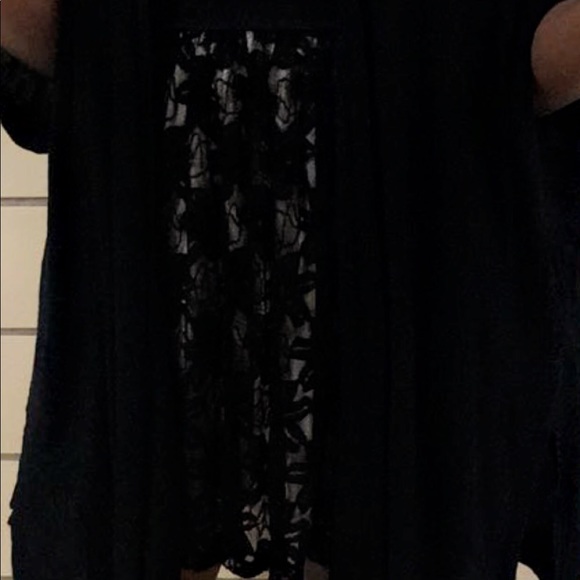 a pretty dress , nice fitting ... GREAT material! - Picture 2 of 4